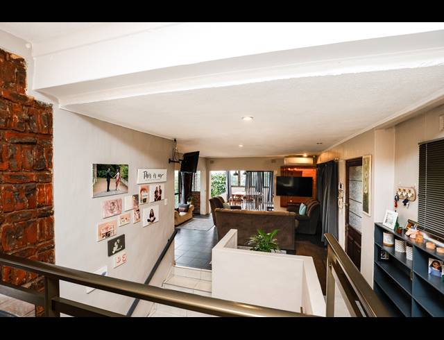 3 BEDROOM APARTMENT FOR SALE IN UMHLANGA RIDGE